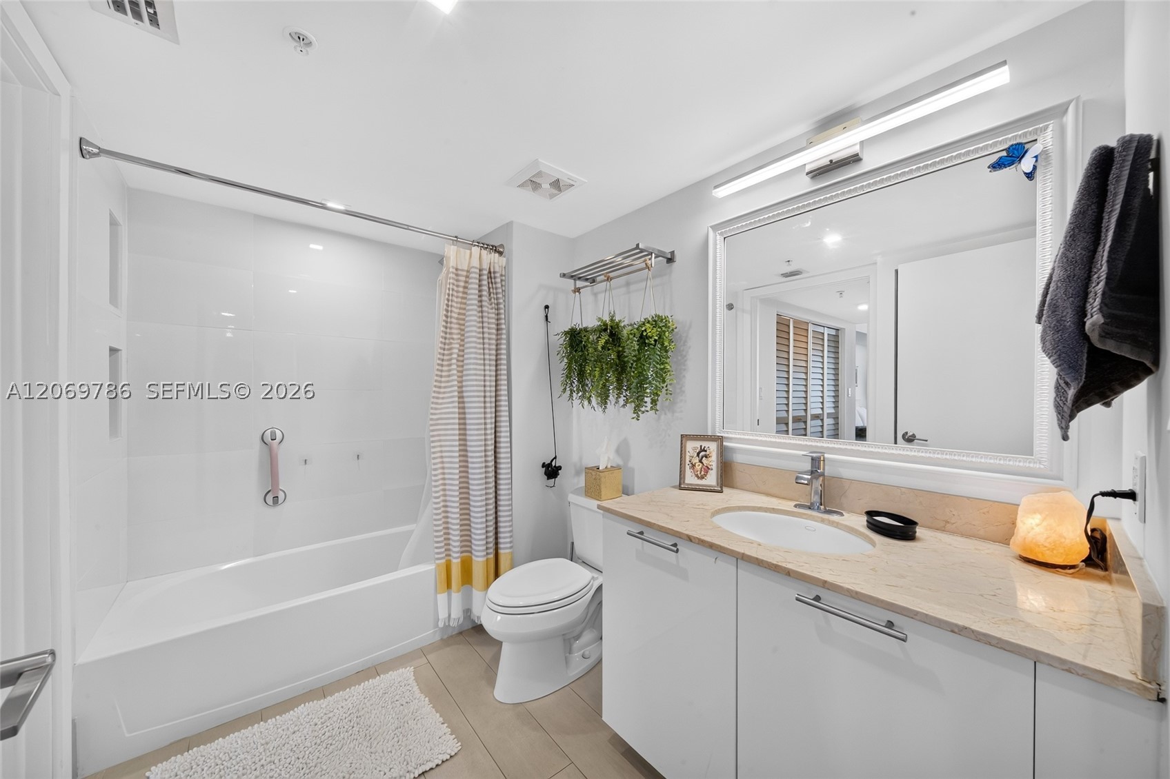 1800 N Bayshore Dr #809, Miami FL 33132