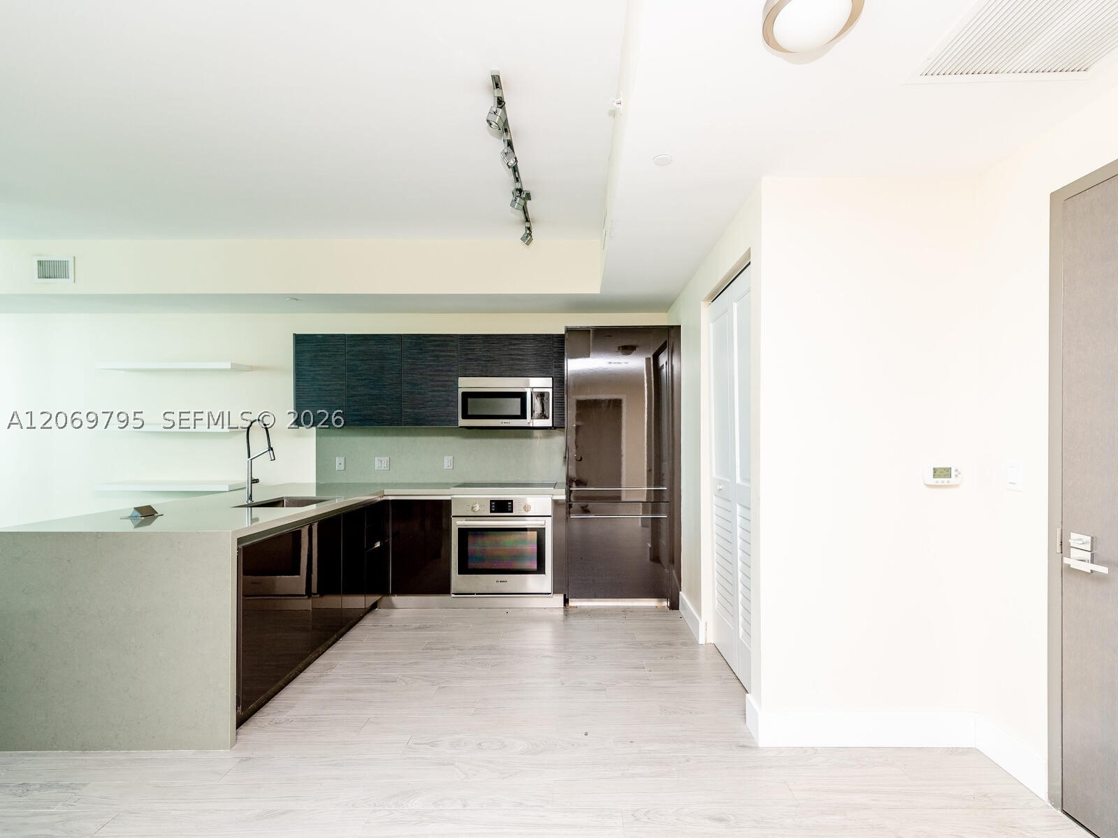 1080 Brickell Ave #2206, Miami FL 33131