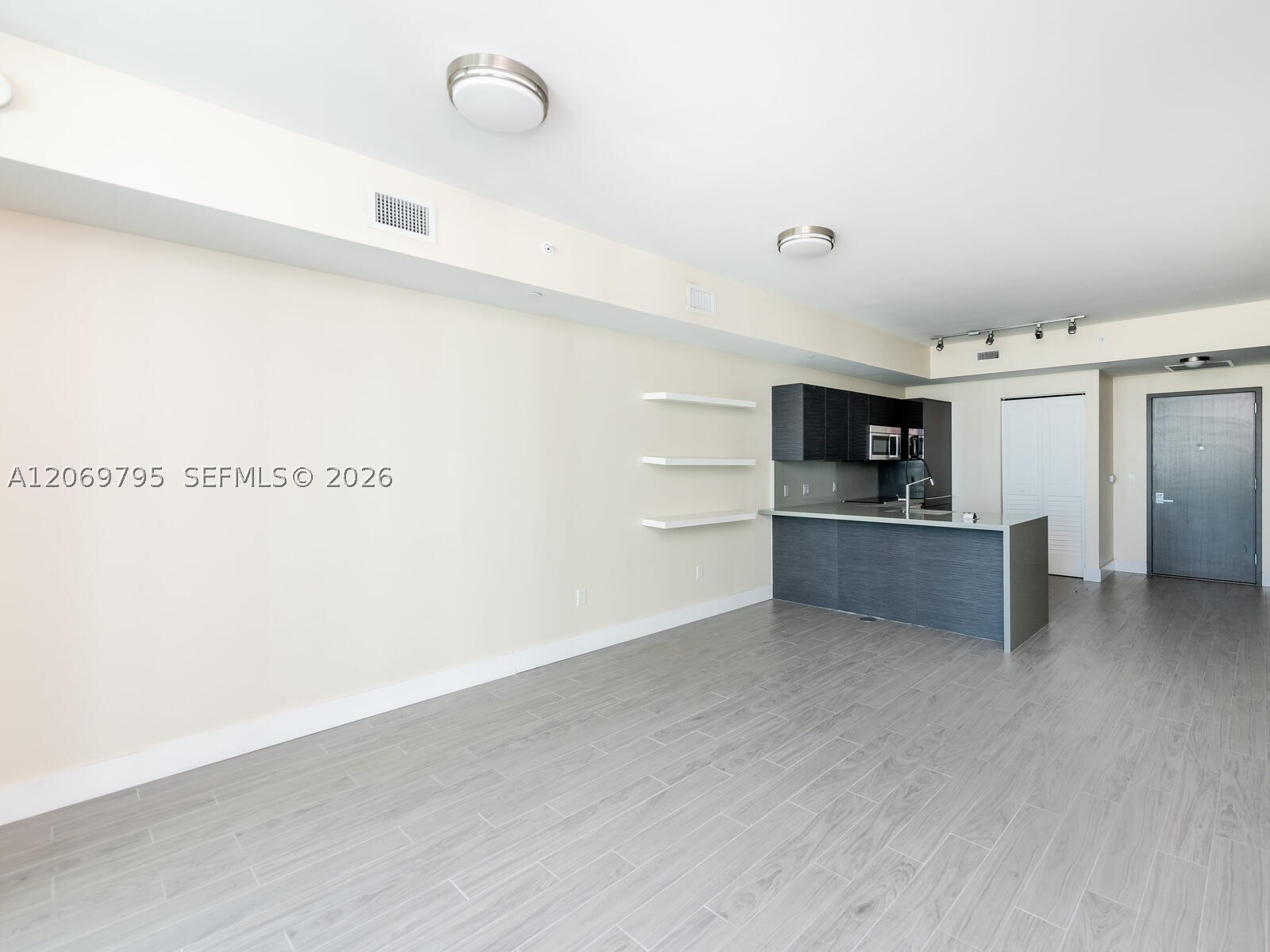 1080 Brickell Ave #2206, Miami FL 33131