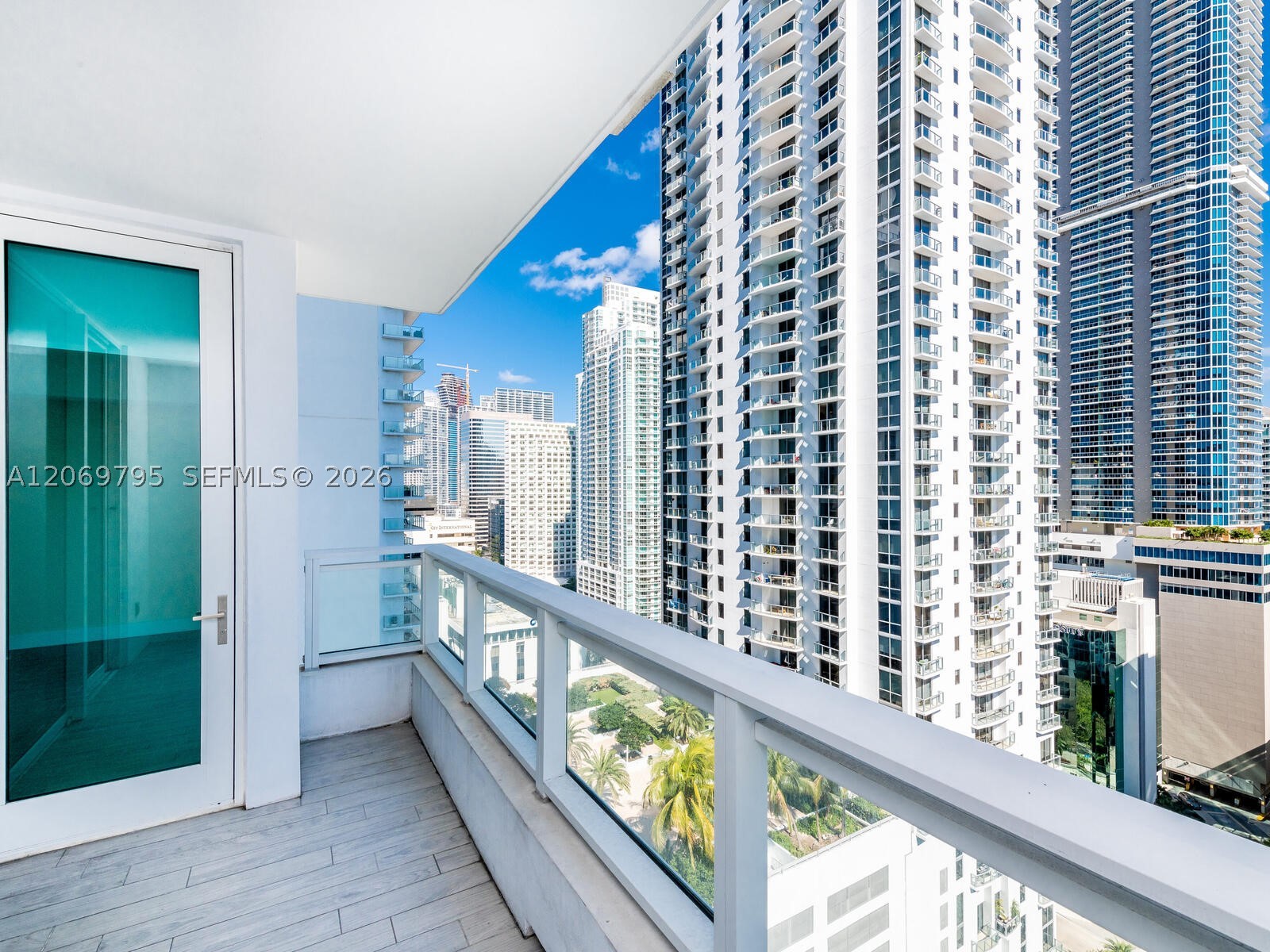 1080 Brickell Ave #2206, Miami FL 33131