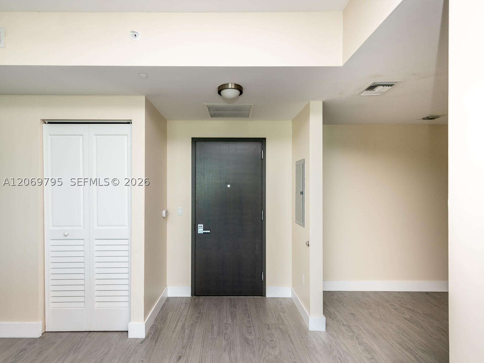 1080 Brickell Ave #2206, Miami FL 33131