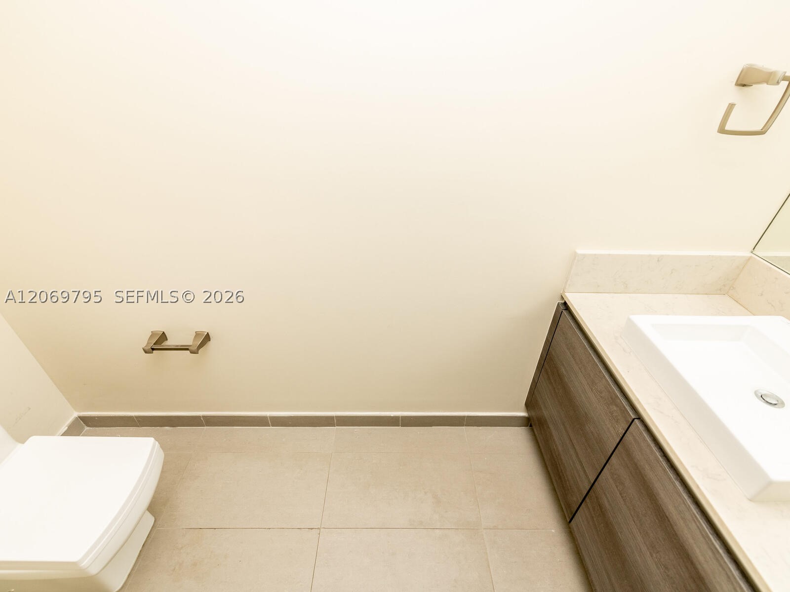 1080 Brickell Ave #2206, Miami FL 33131