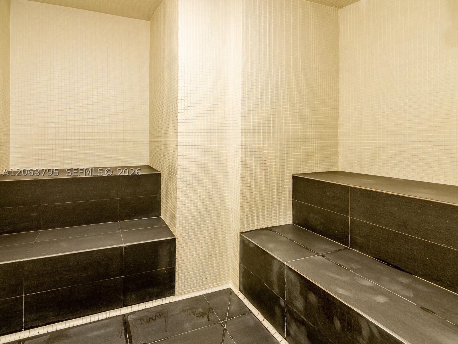 1080 Brickell Ave #2206, Miami FL 33131
