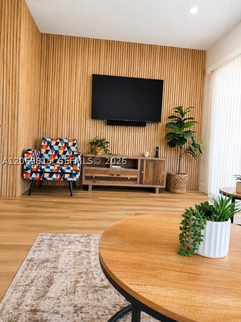 204 SW 2nd Ave, Hallandale Beach FL 33009