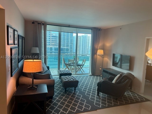 950 Brickell Bay Dr #2104, Miami FL 33131