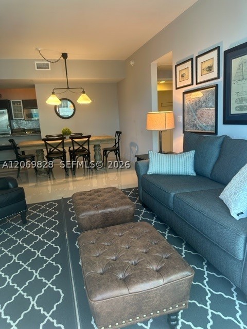 950 Brickell Bay Dr #2104, Miami FL 33131