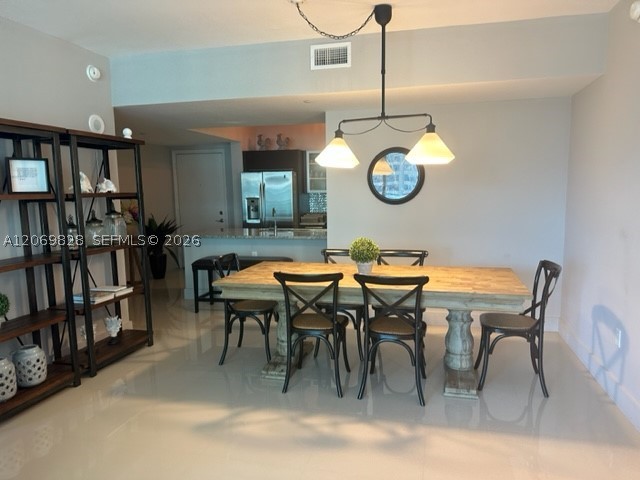 950 Brickell Bay Dr #2104, Miami FL 33131