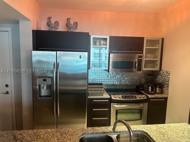 950 Brickell Bay Dr #2104, Miami FL 33131