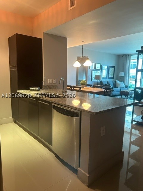 950 Brickell Bay Dr #2104, Miami FL 33131