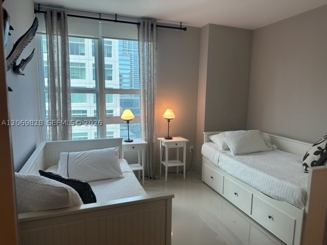 950 Brickell Bay Dr #2104, Miami FL 33131