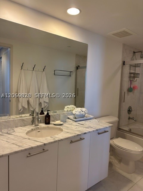 950 Brickell Bay Dr #2104, Miami FL 33131
