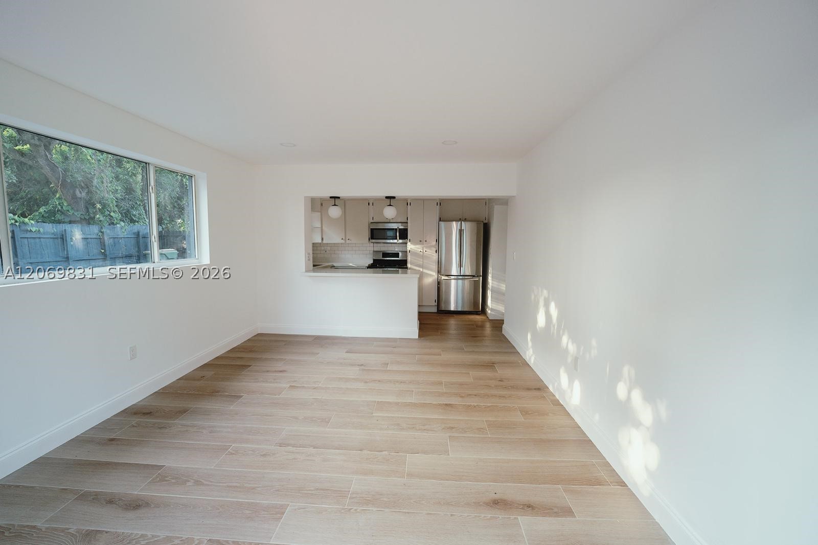 801 NE 144th St, North Miami FL 33161