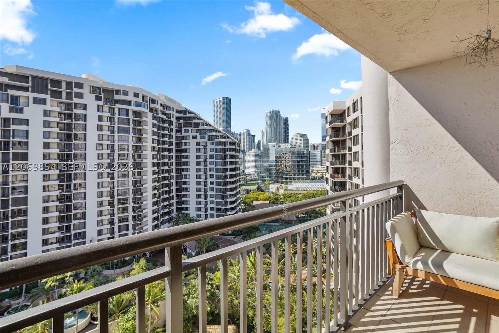 540 Brickell Key Dr #1519, Miami FL 33131