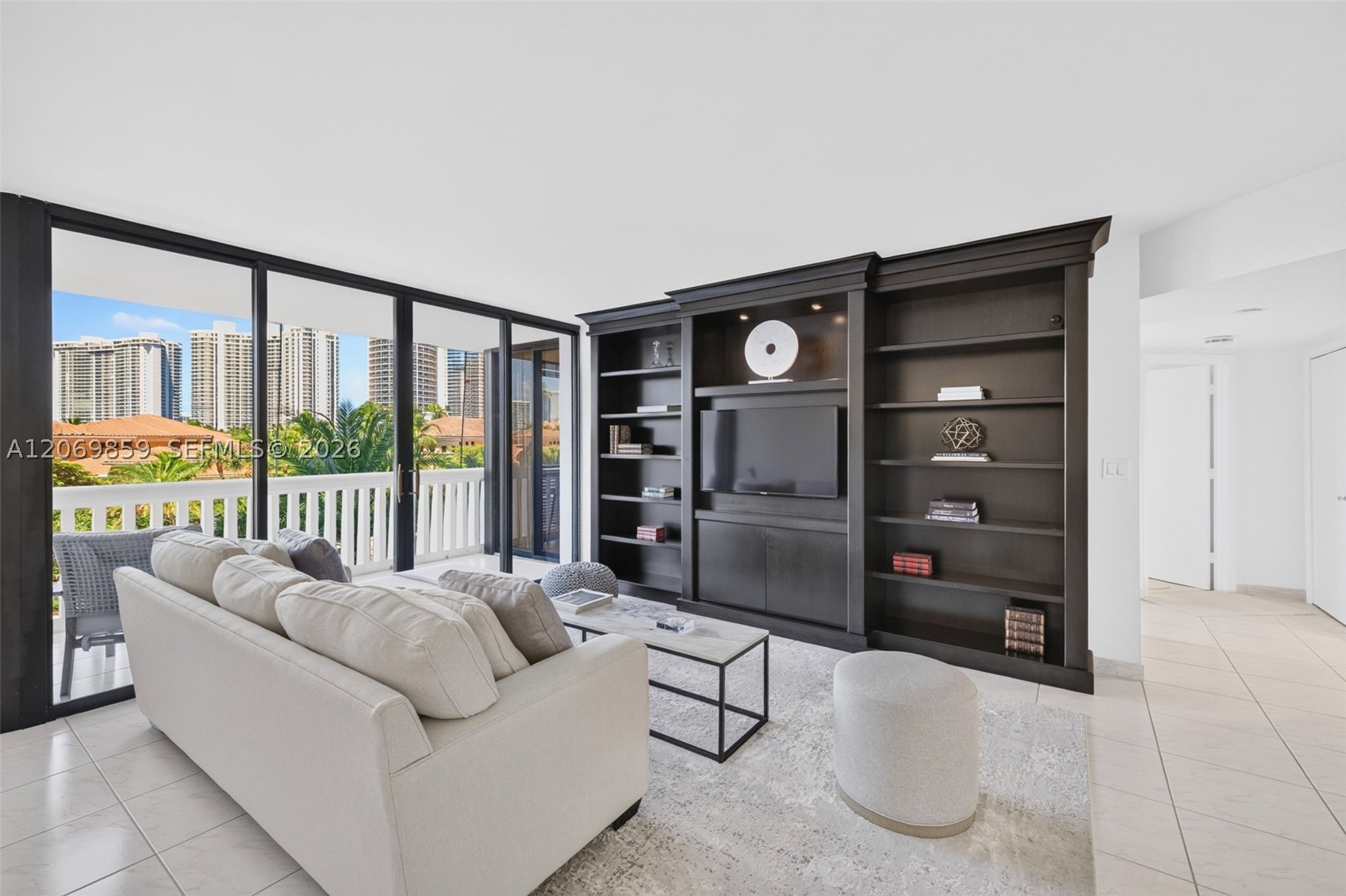 1000 Island Blvd #405, Aventura FL 33160
