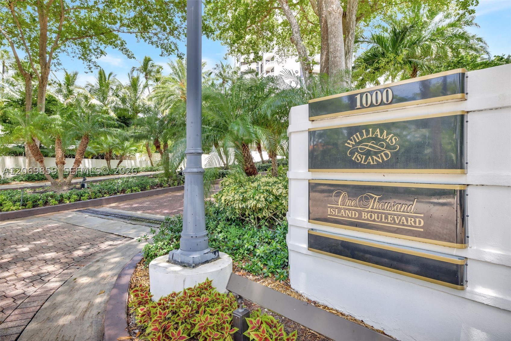 1000 Island Blvd #405, Aventura FL 33160