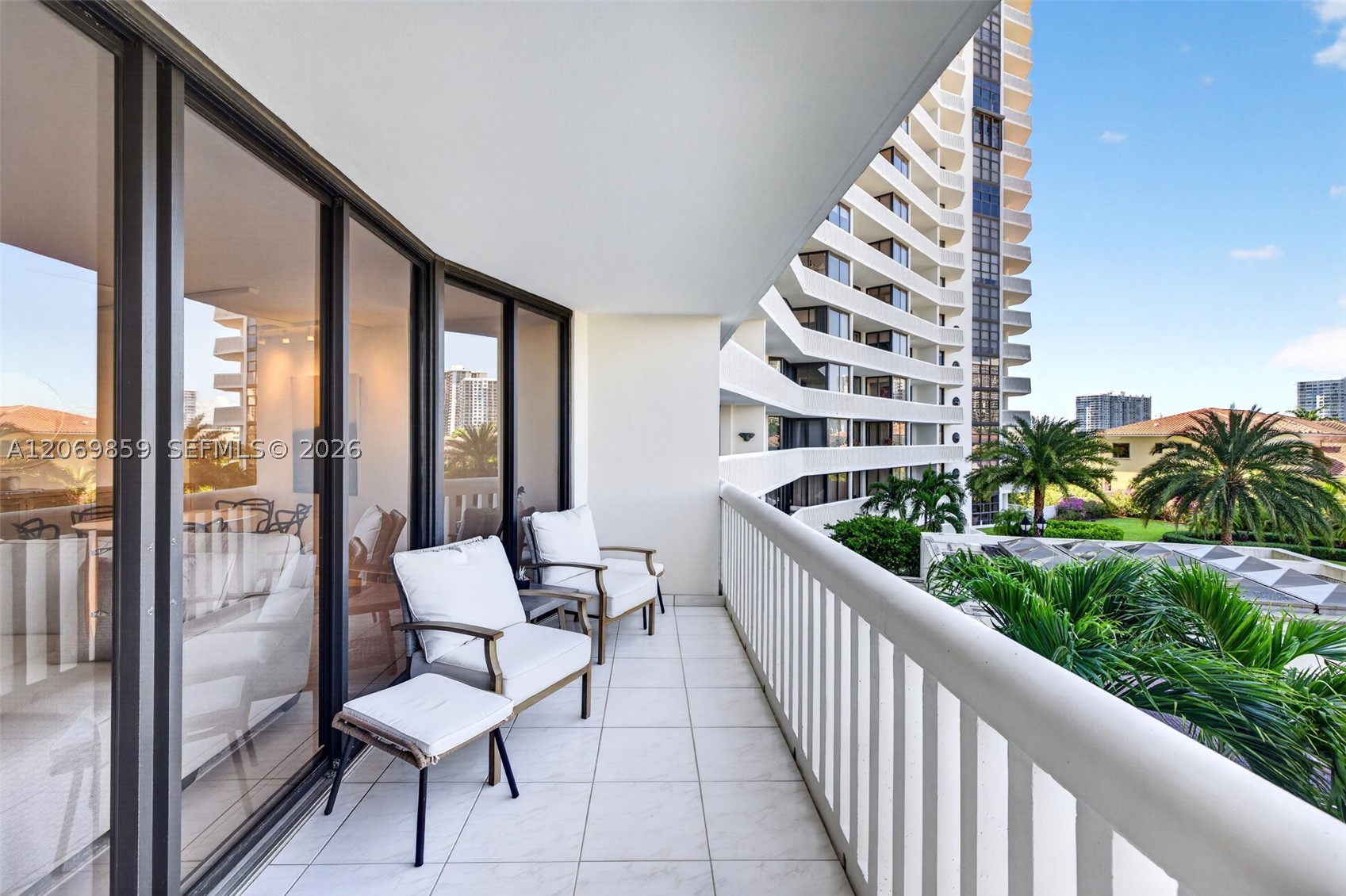 1000 Island Blvd #405, Aventura FL 33160