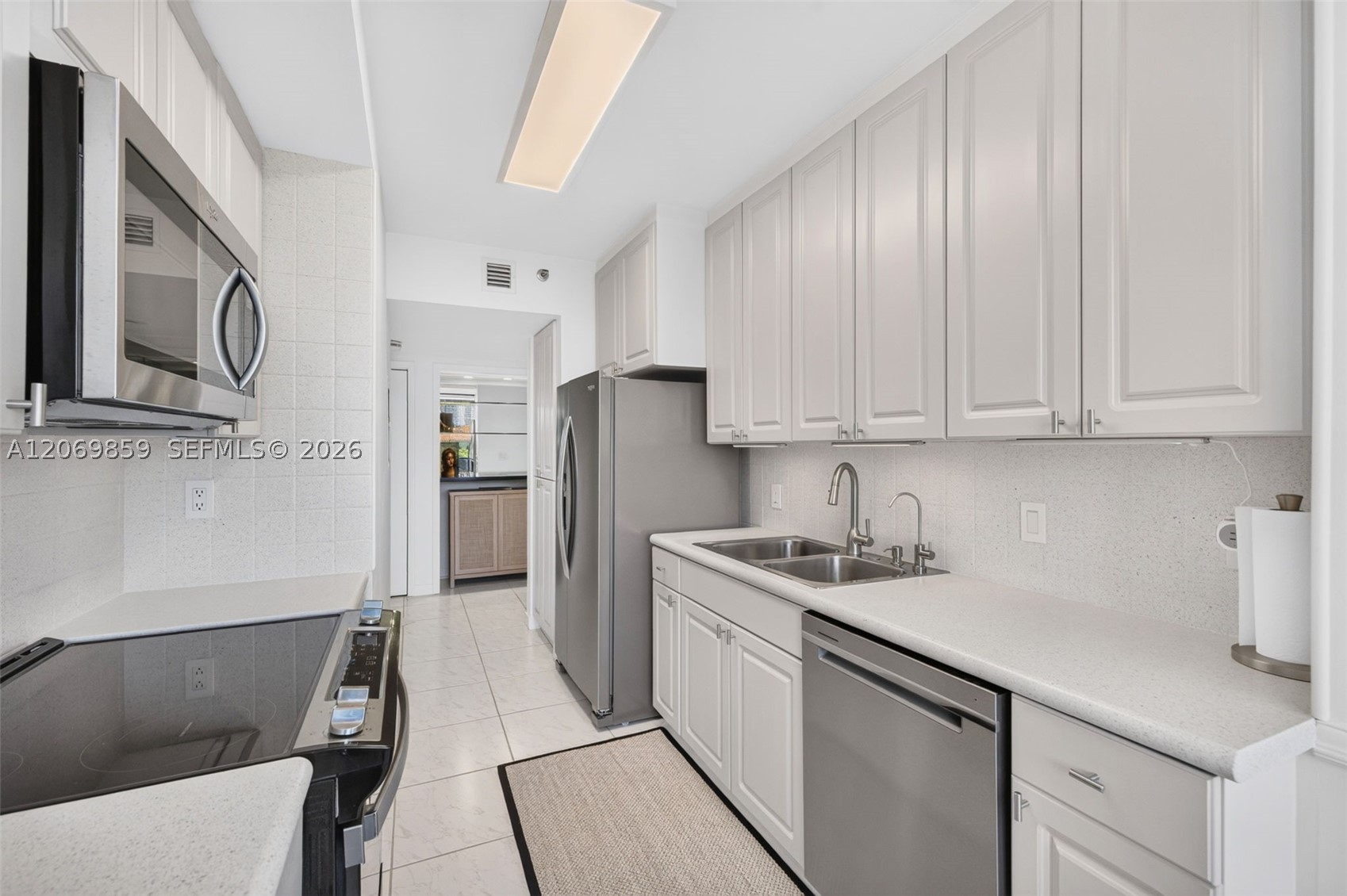 1000 Island Blvd #405, Aventura FL 33160