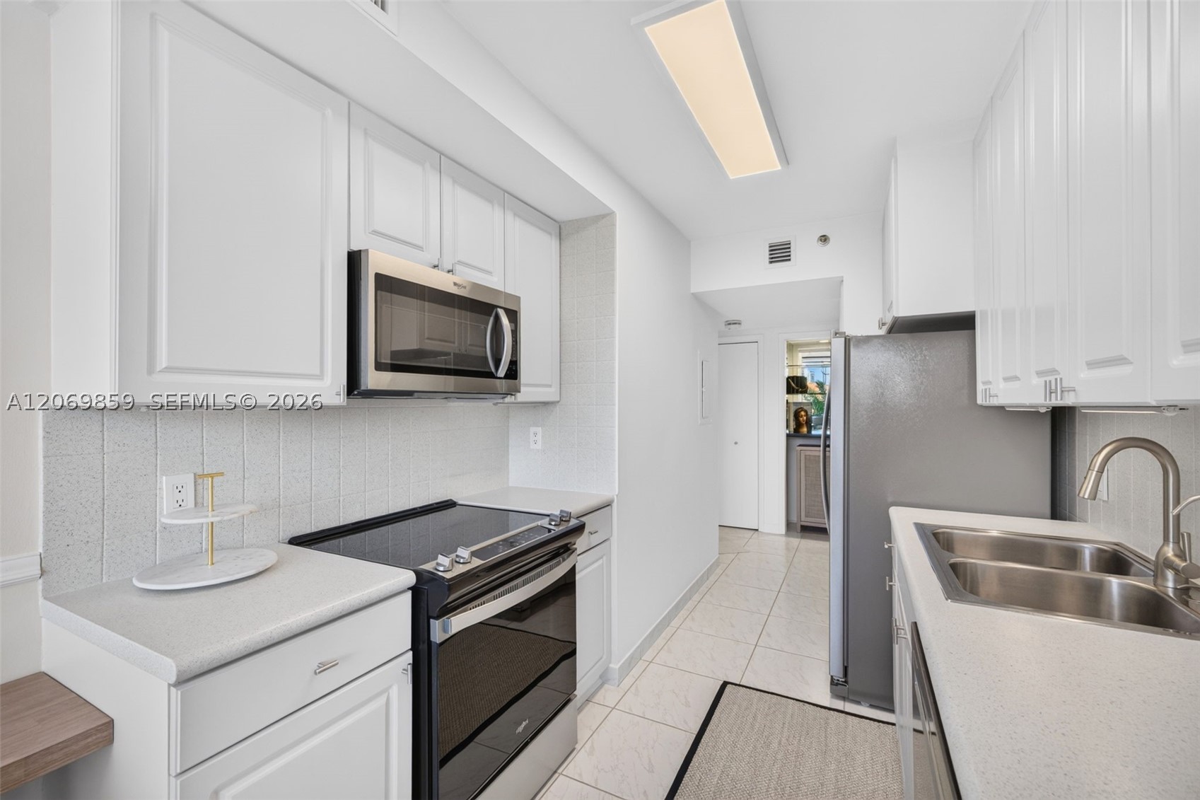 1000 Island Blvd #405, Aventura FL 33160