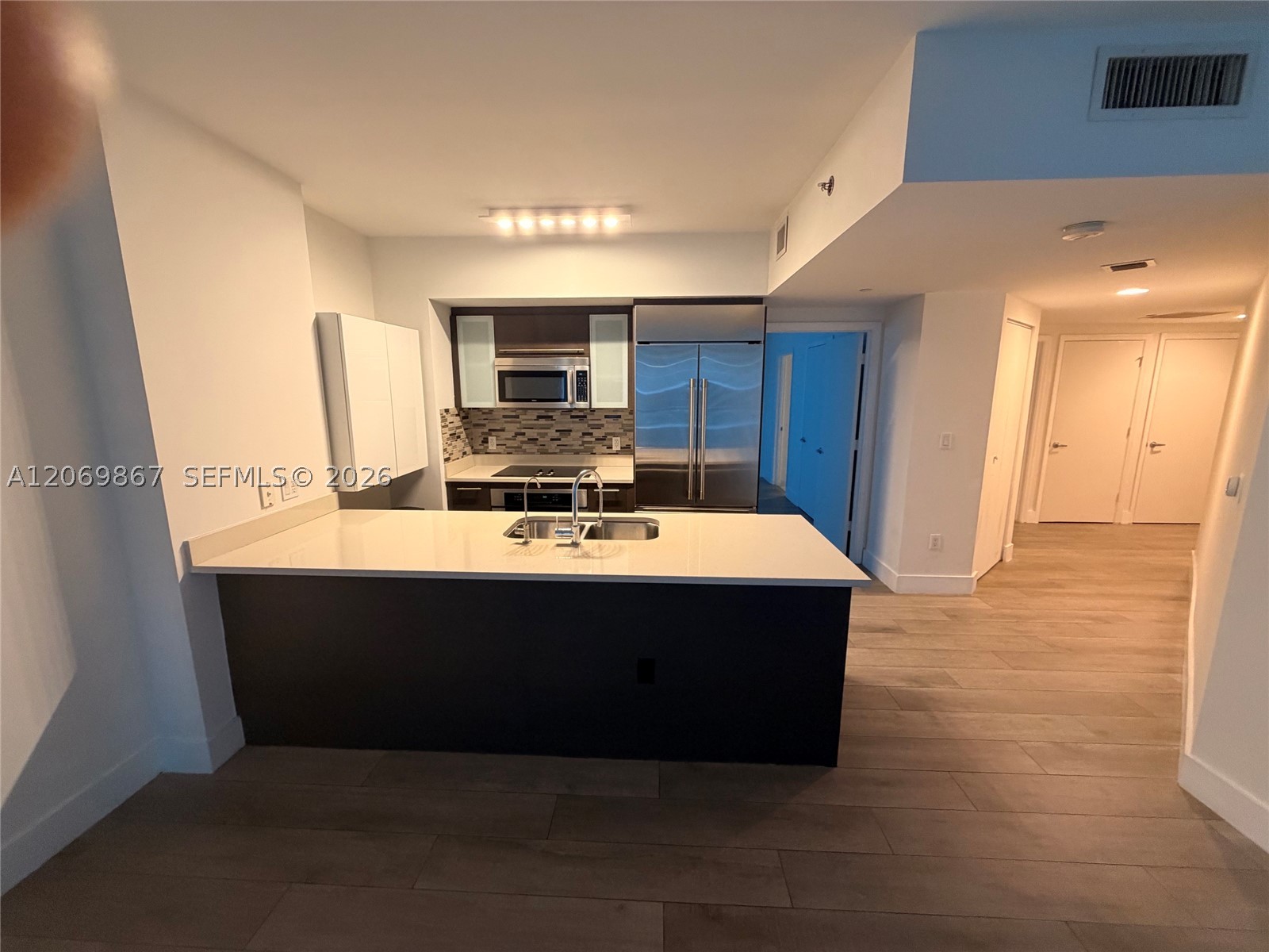 55 SE 6th St #2007, Miami FL 33131
