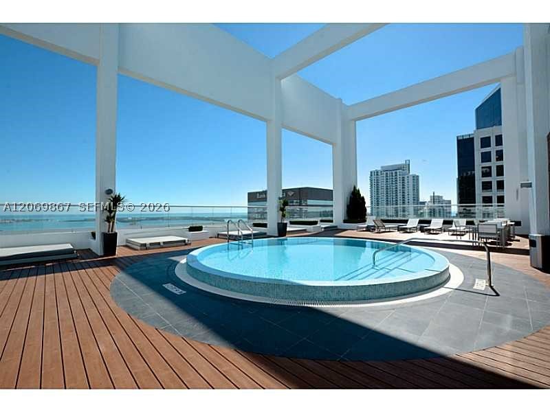 55 SE 6th St #2007, Miami FL 33131