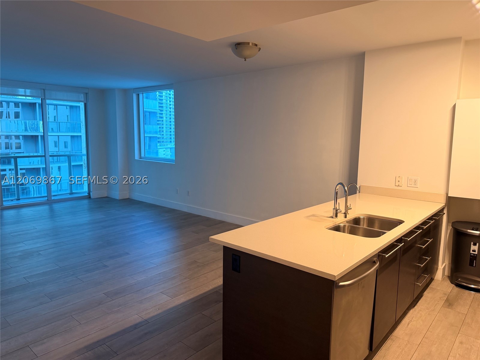 55 SE 6th St #2007, Miami FL 33131