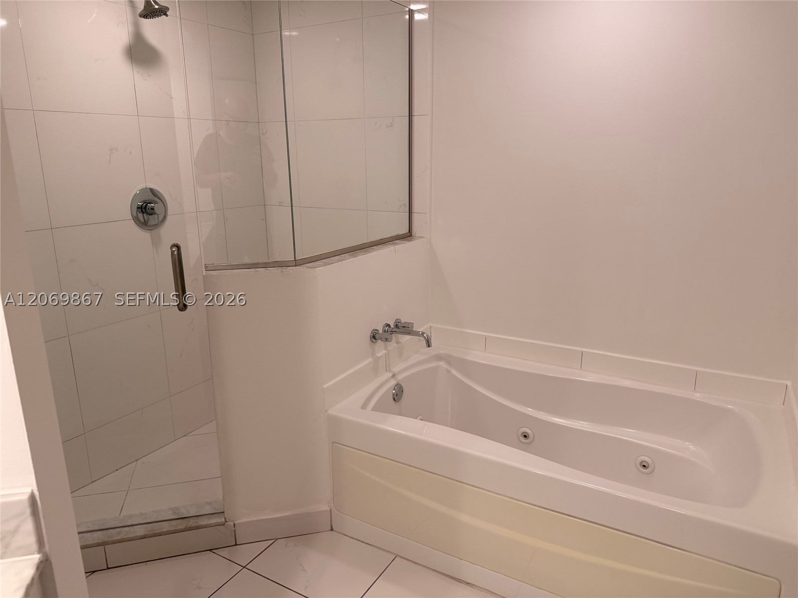 55 SE 6th St #2007, Miami FL 33131