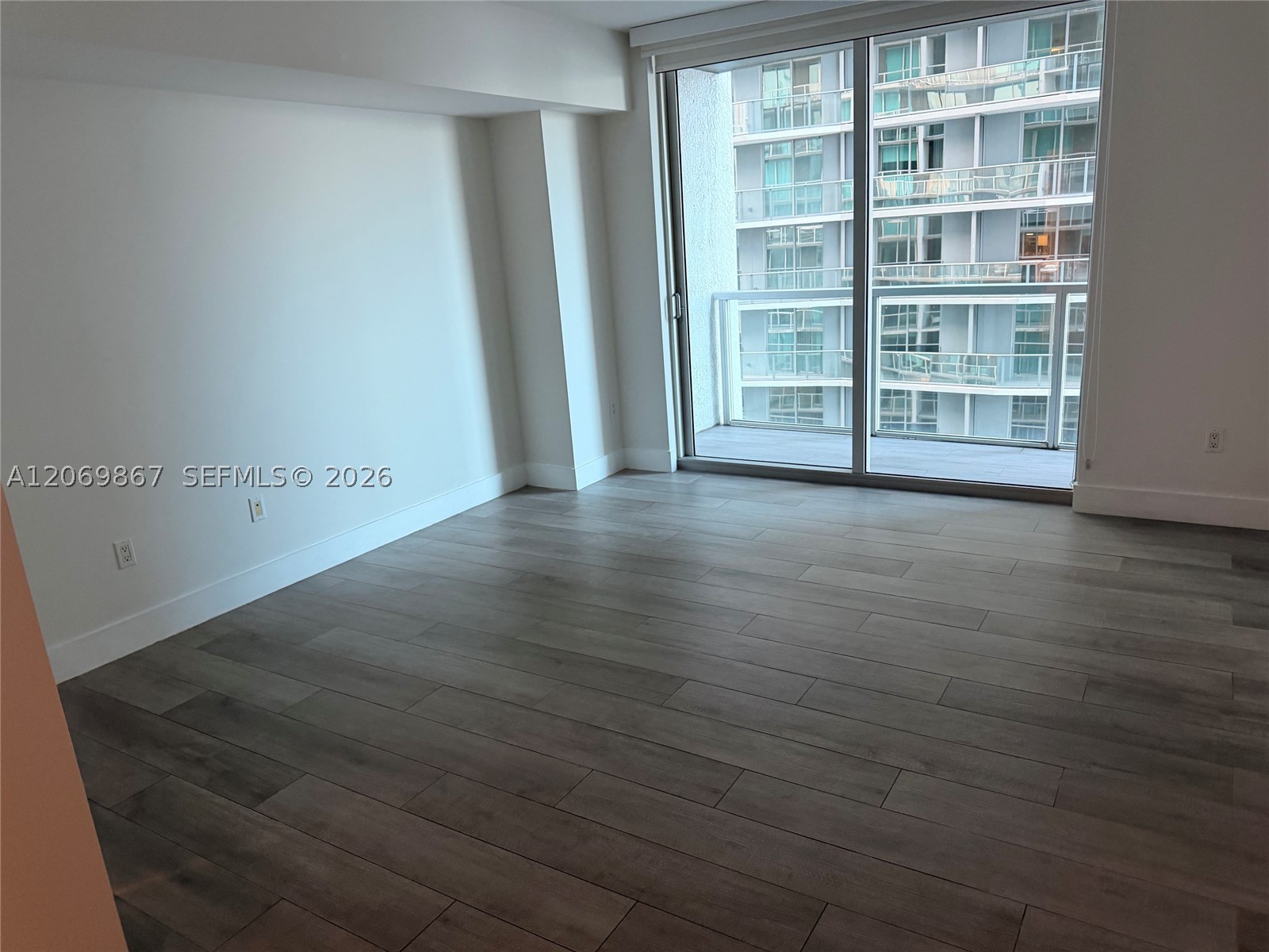 55 SE 6th St #2007, Miami FL 33131