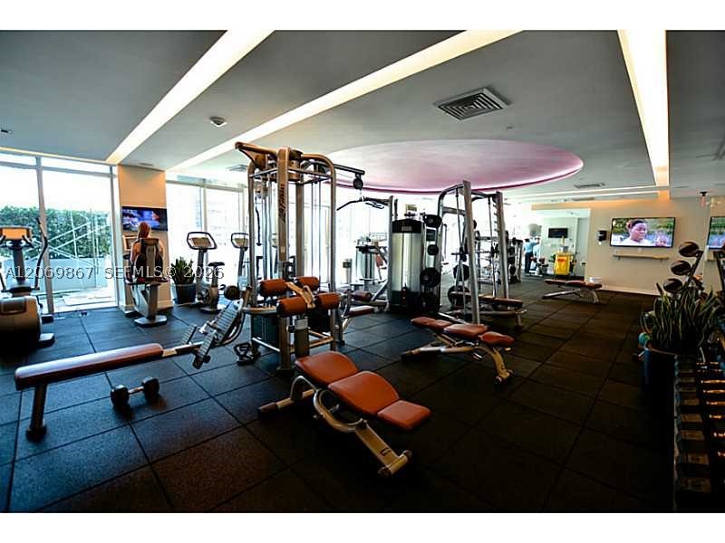 55 SE 6th St #2007, Miami FL 33131