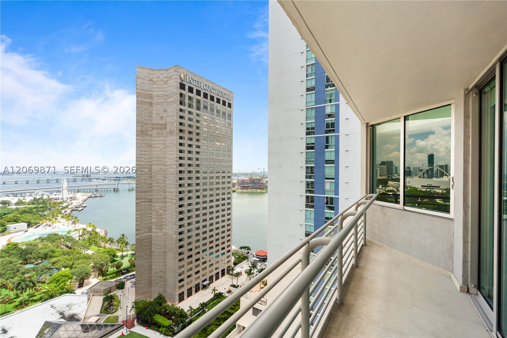 325 S Biscayne Blvd #2522, Miami FL 33131