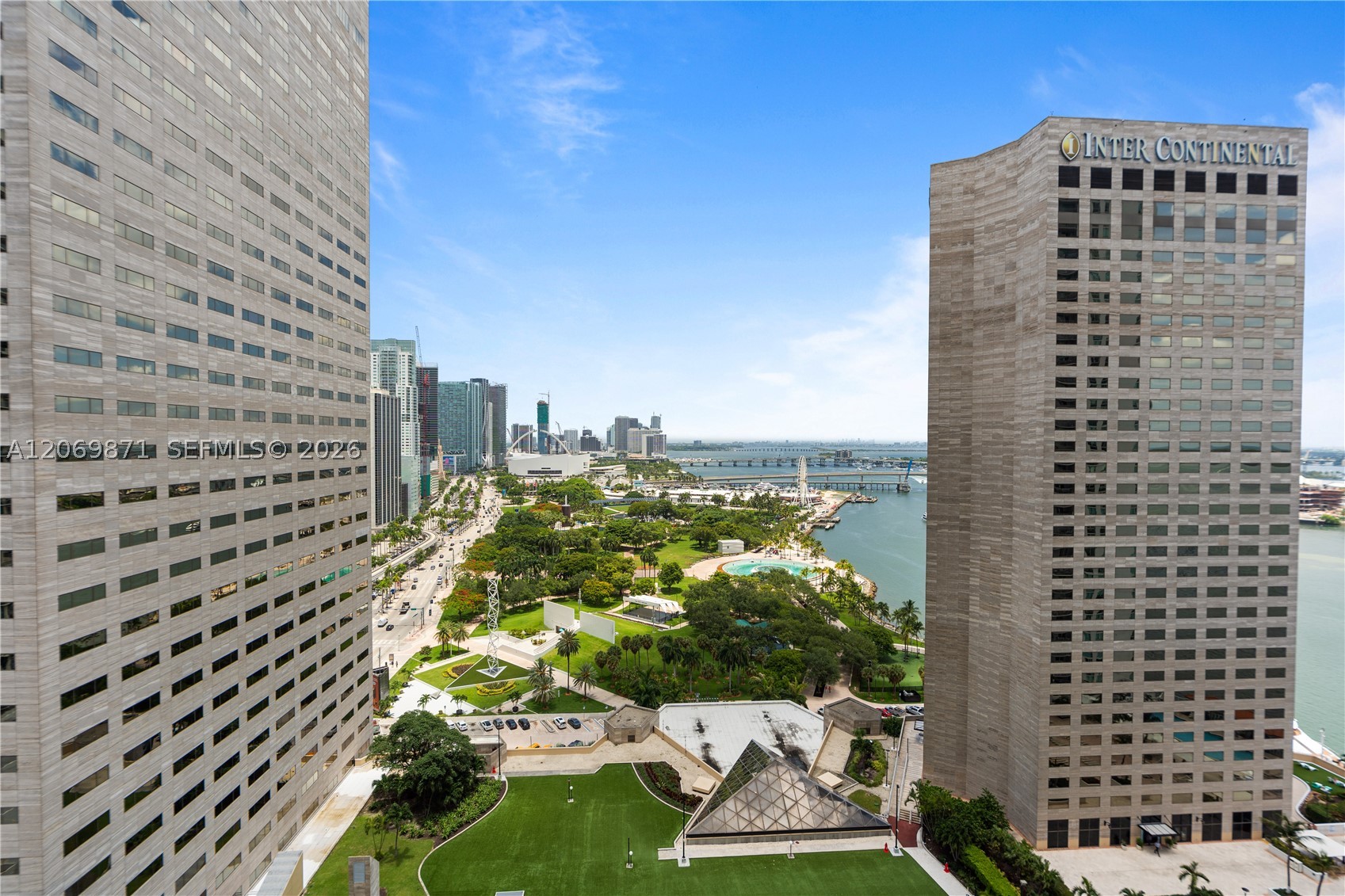 325 S Biscayne Blvd #2522, Miami FL 33131