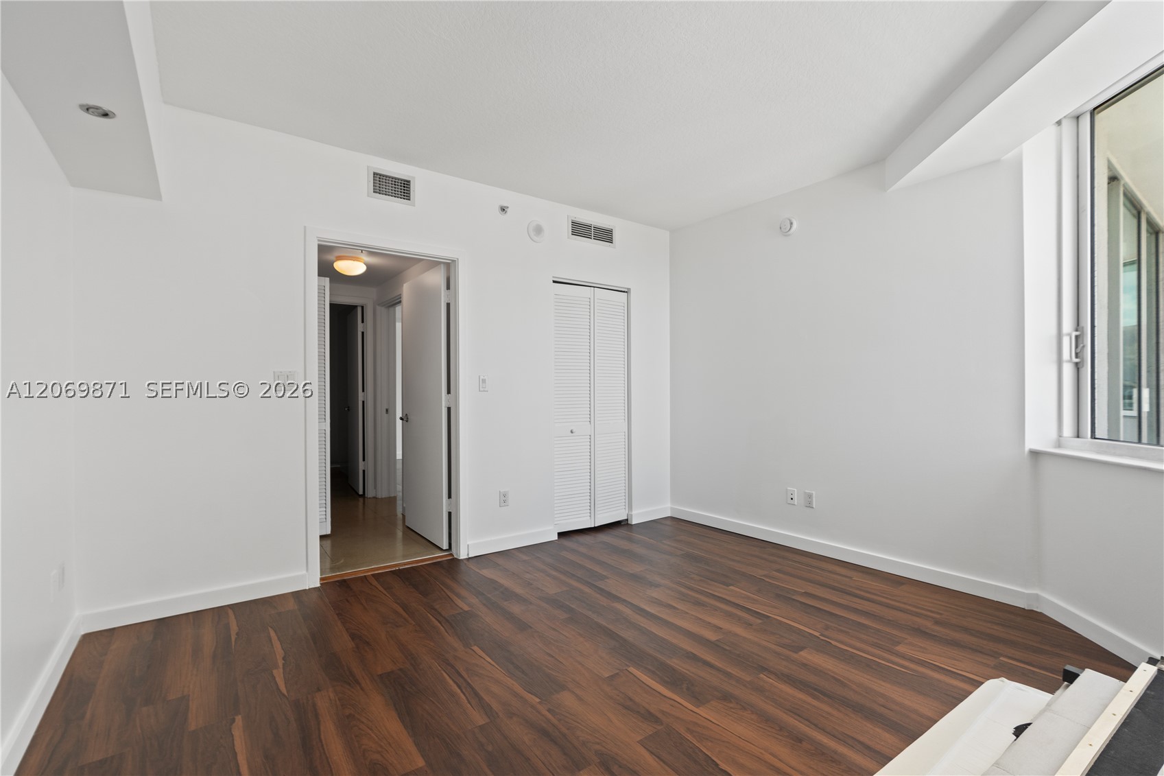 325 S Biscayne Blvd #2522, Miami FL 33131