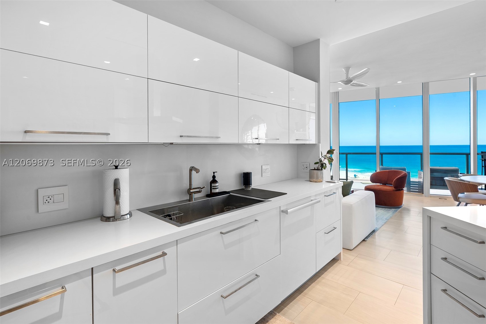 100 S Pointe Dr #1409, Miami Beach FL 33139