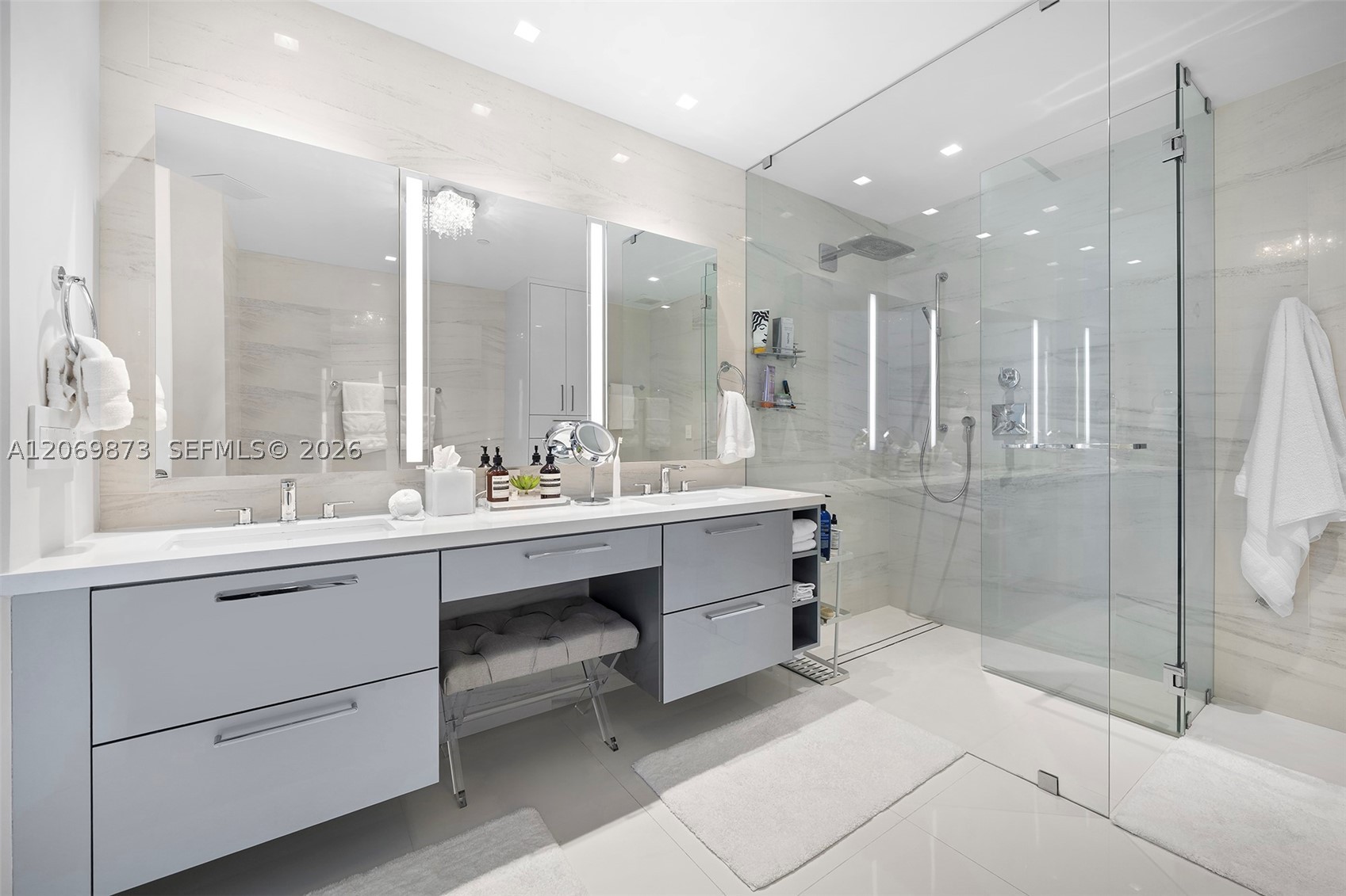 100 S Pointe Dr #1409, Miami Beach FL 33139