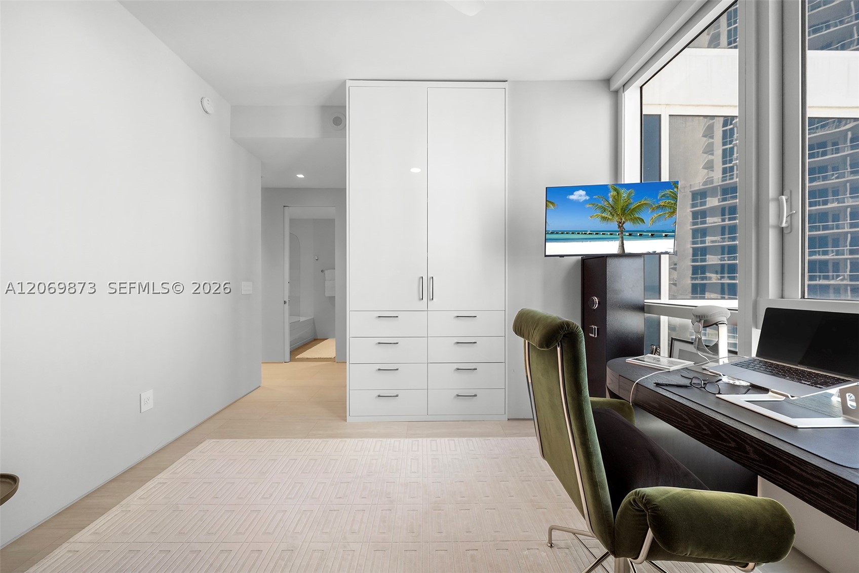 100 S Pointe Dr #1409, Miami Beach FL 33139