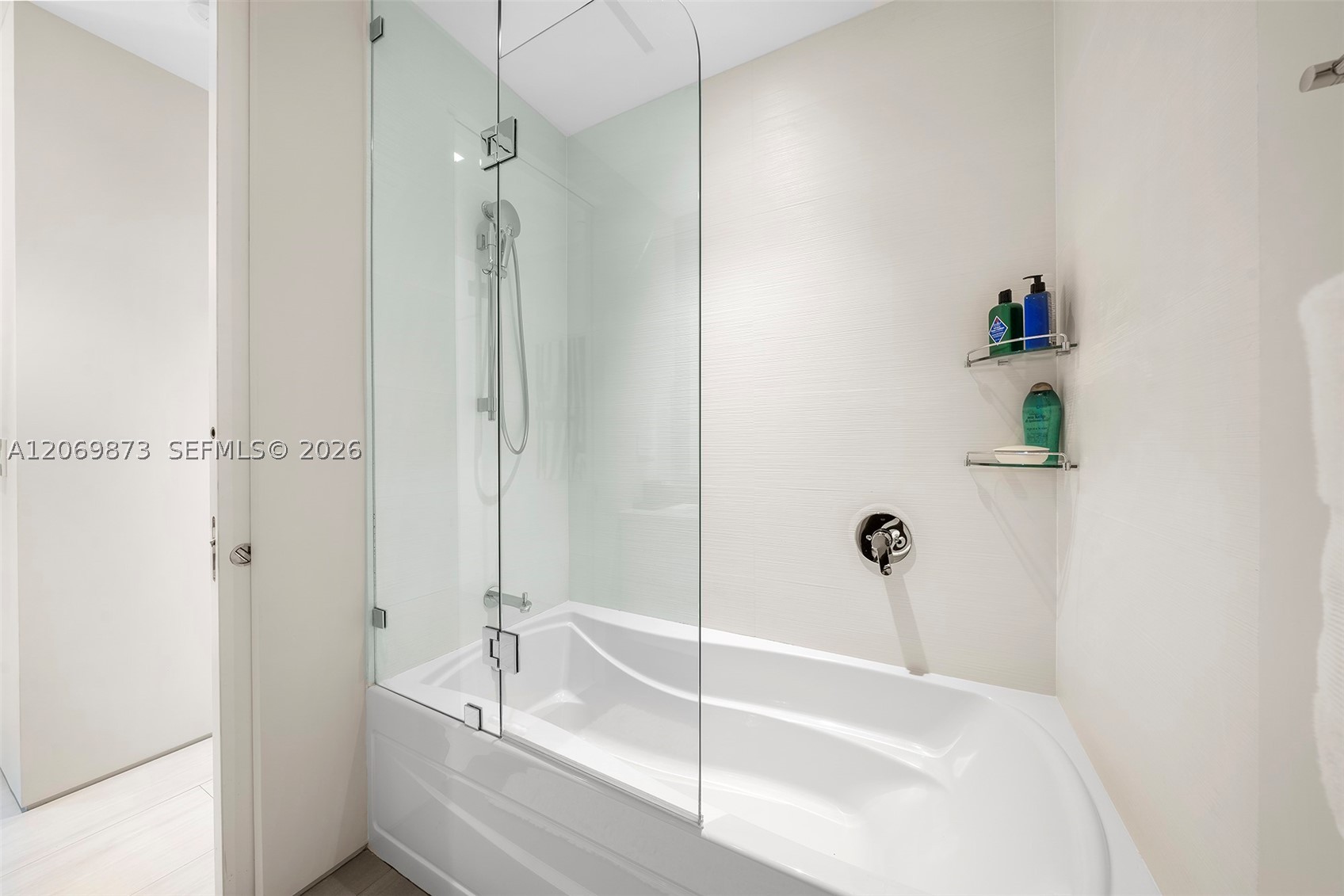 100 S Pointe Dr #1409, Miami Beach FL 33139