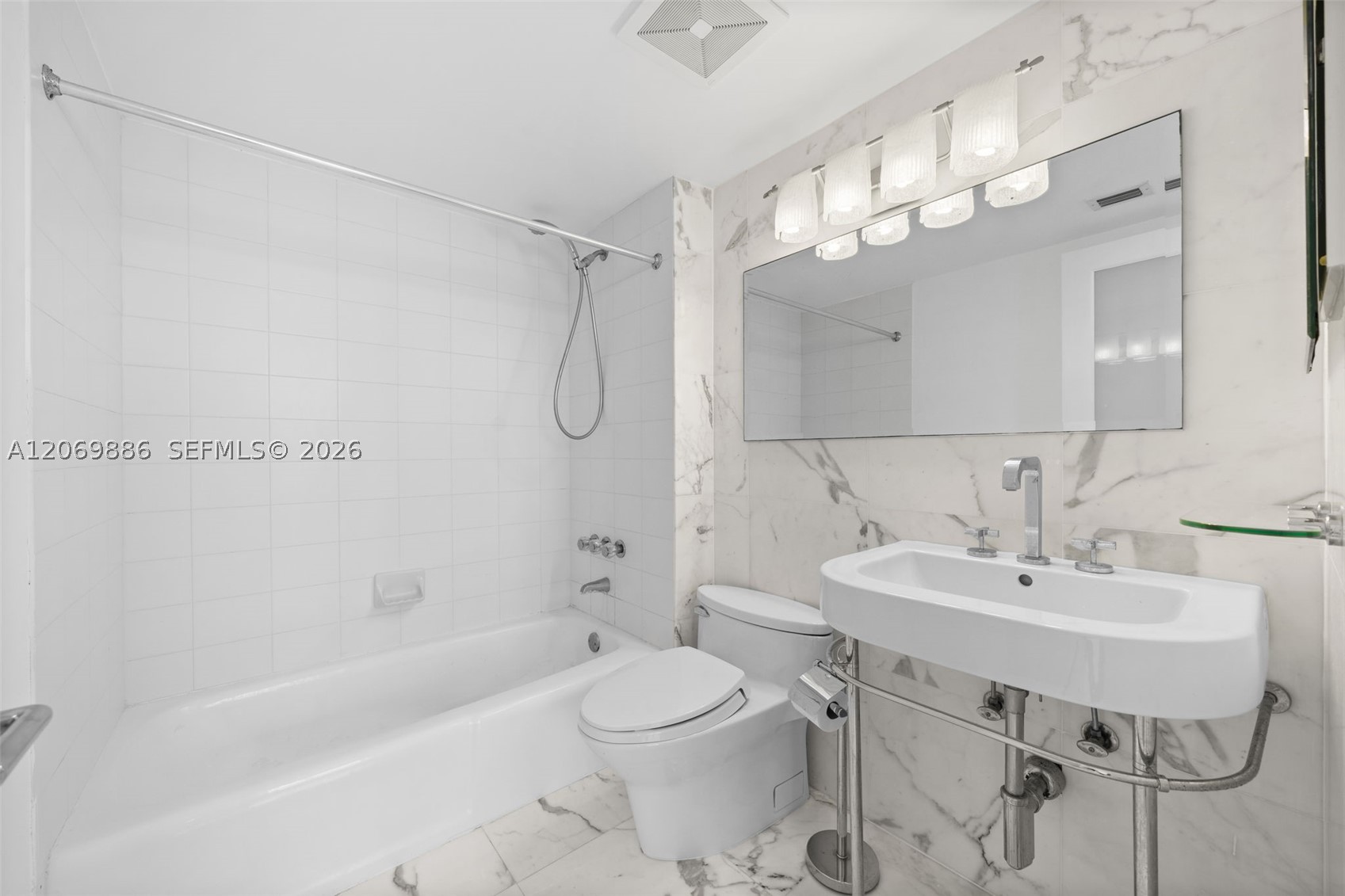 400 S Pointe Dr #1905, Miami Beach FL 33139