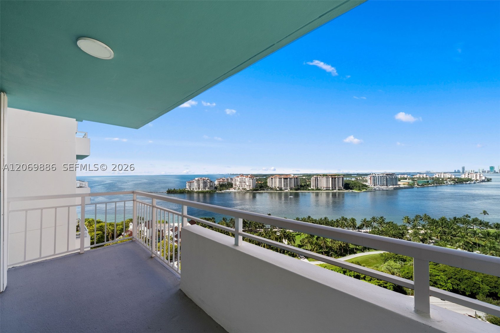 400 S Pointe Dr #1905, Miami Beach FL 33139