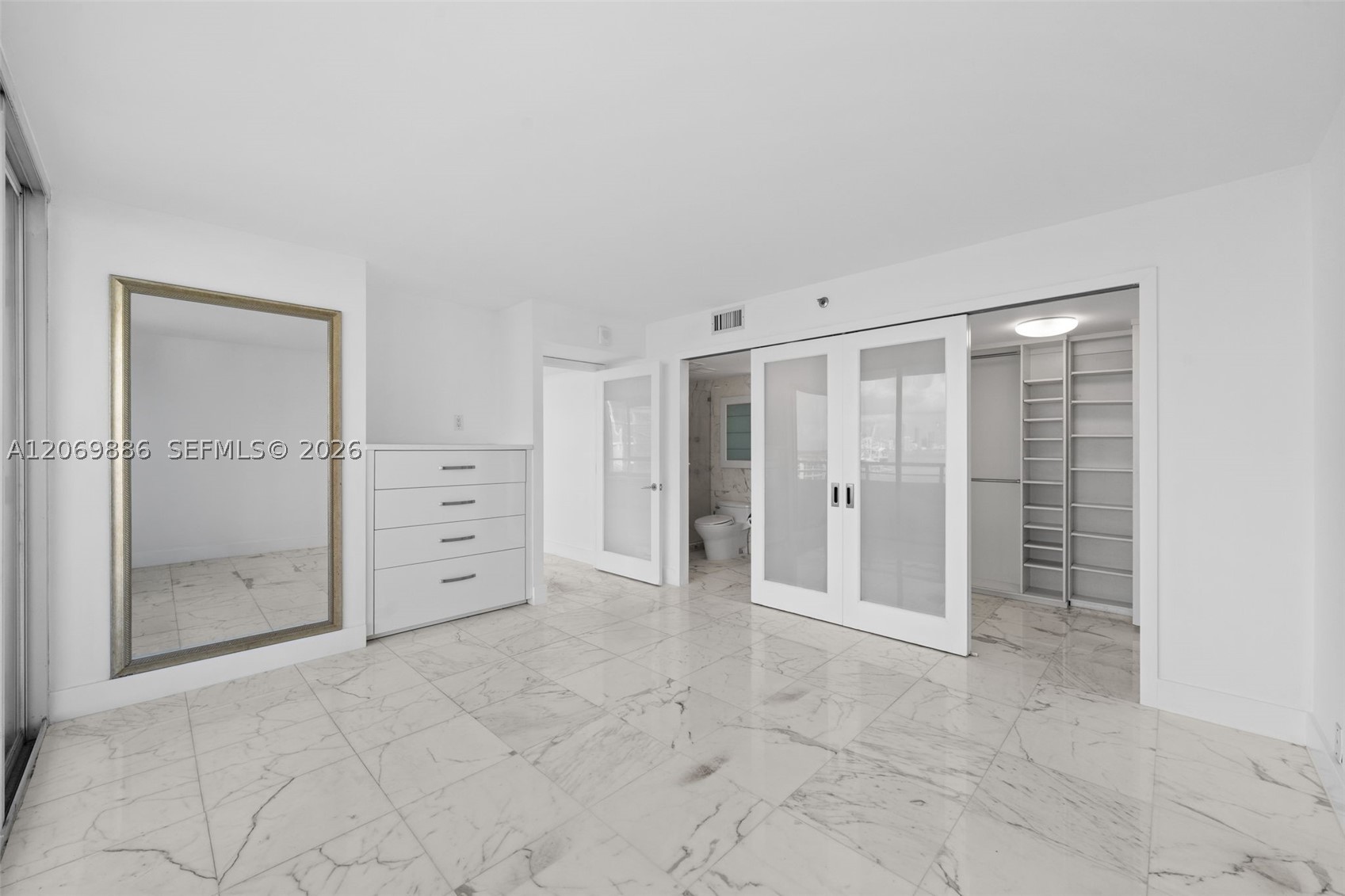 400 S Pointe Dr #1905, Miami Beach FL 33139