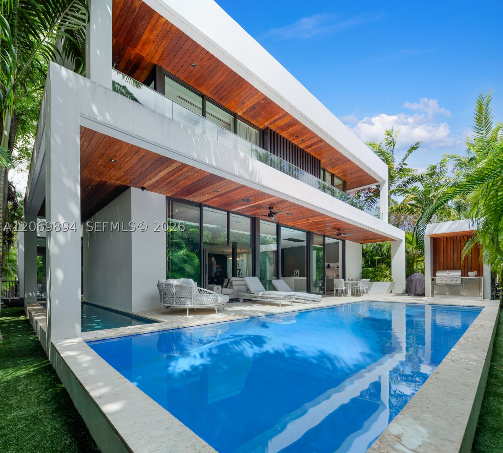 6015 N Bay Rd, Miami Beach FL 33140