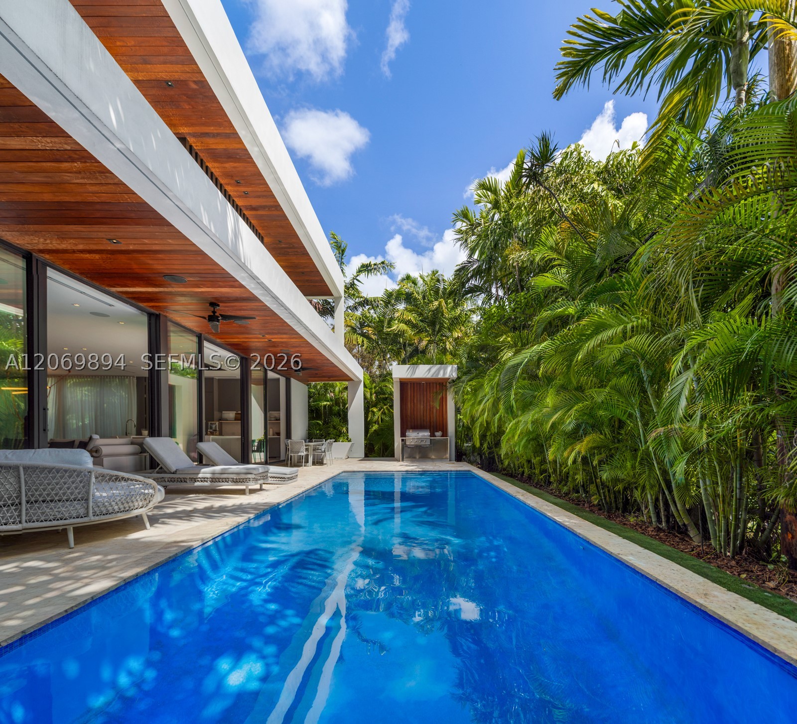 6015 N Bay Rd, Miami Beach FL 33140