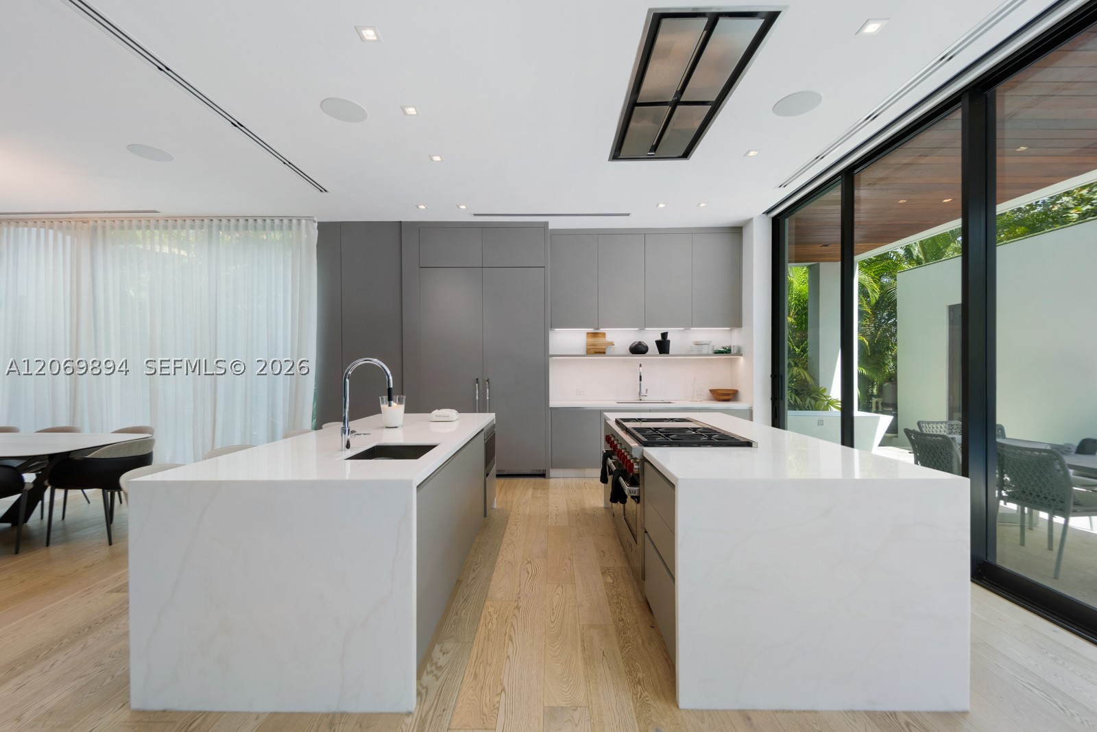 6015 N Bay Rd, Miami Beach FL 33140