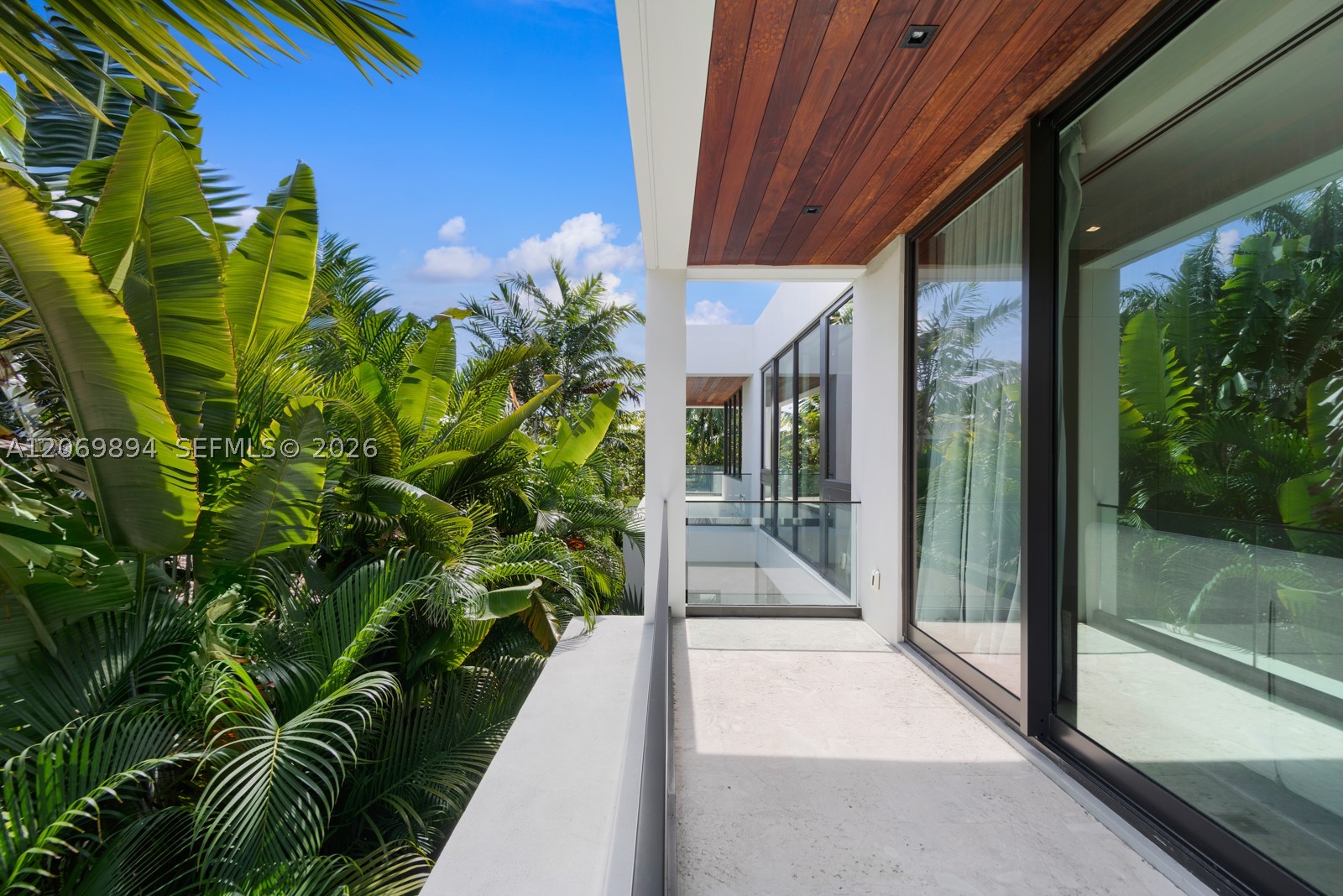 6015 N Bay Rd, Miami Beach FL 33140