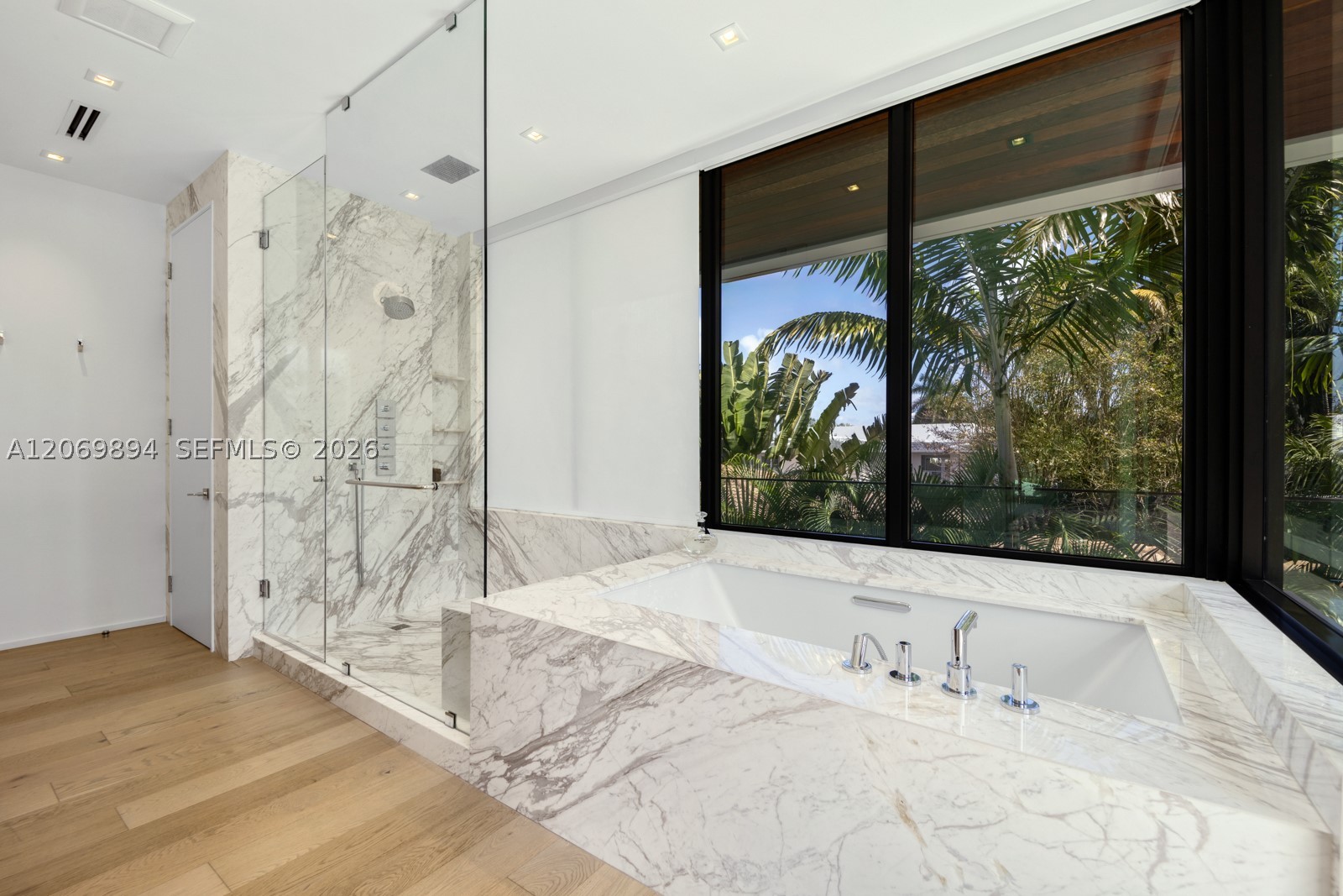6015 N Bay Rd, Miami Beach FL 33140
