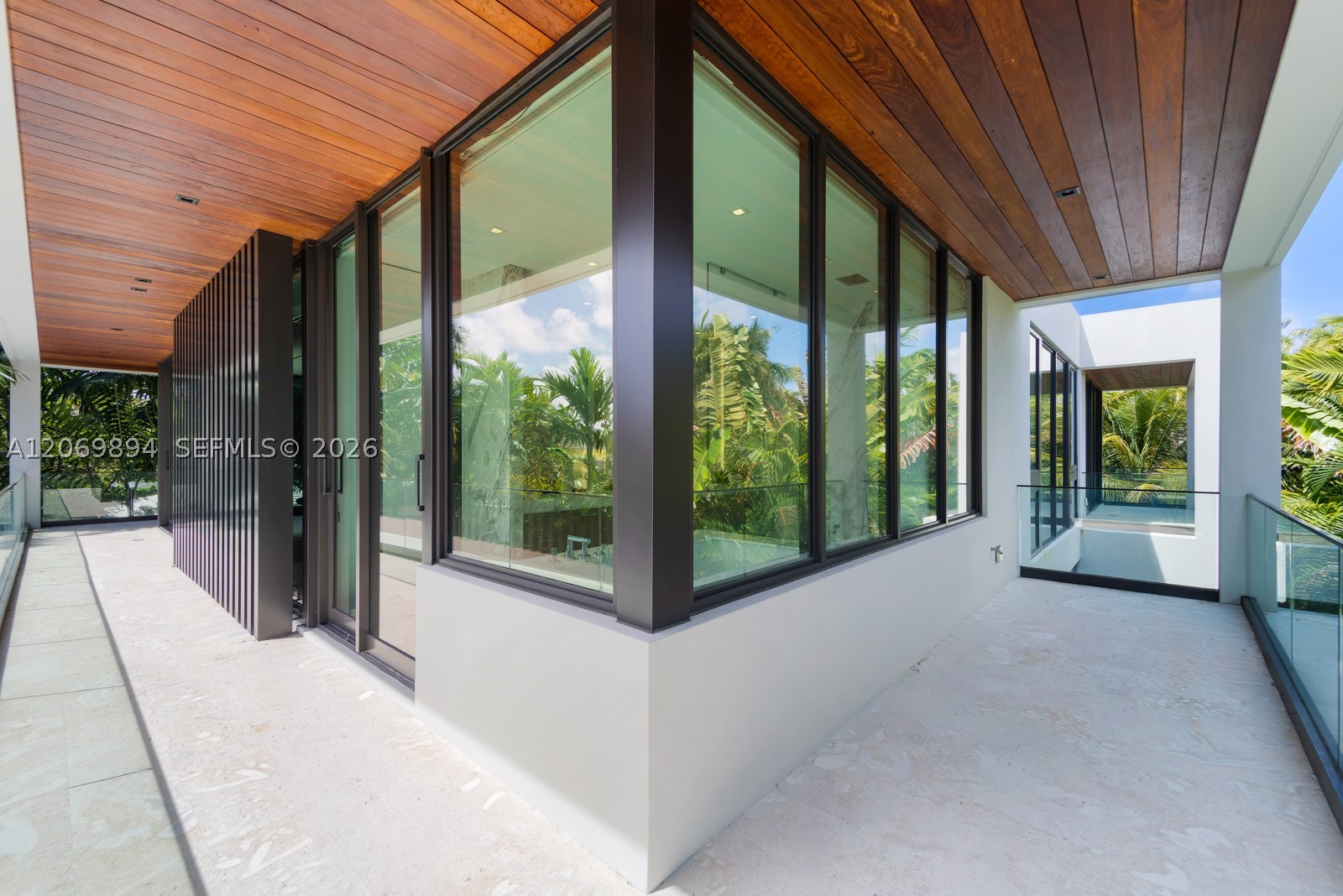 6015 N Bay Rd, Miami Beach FL 33140