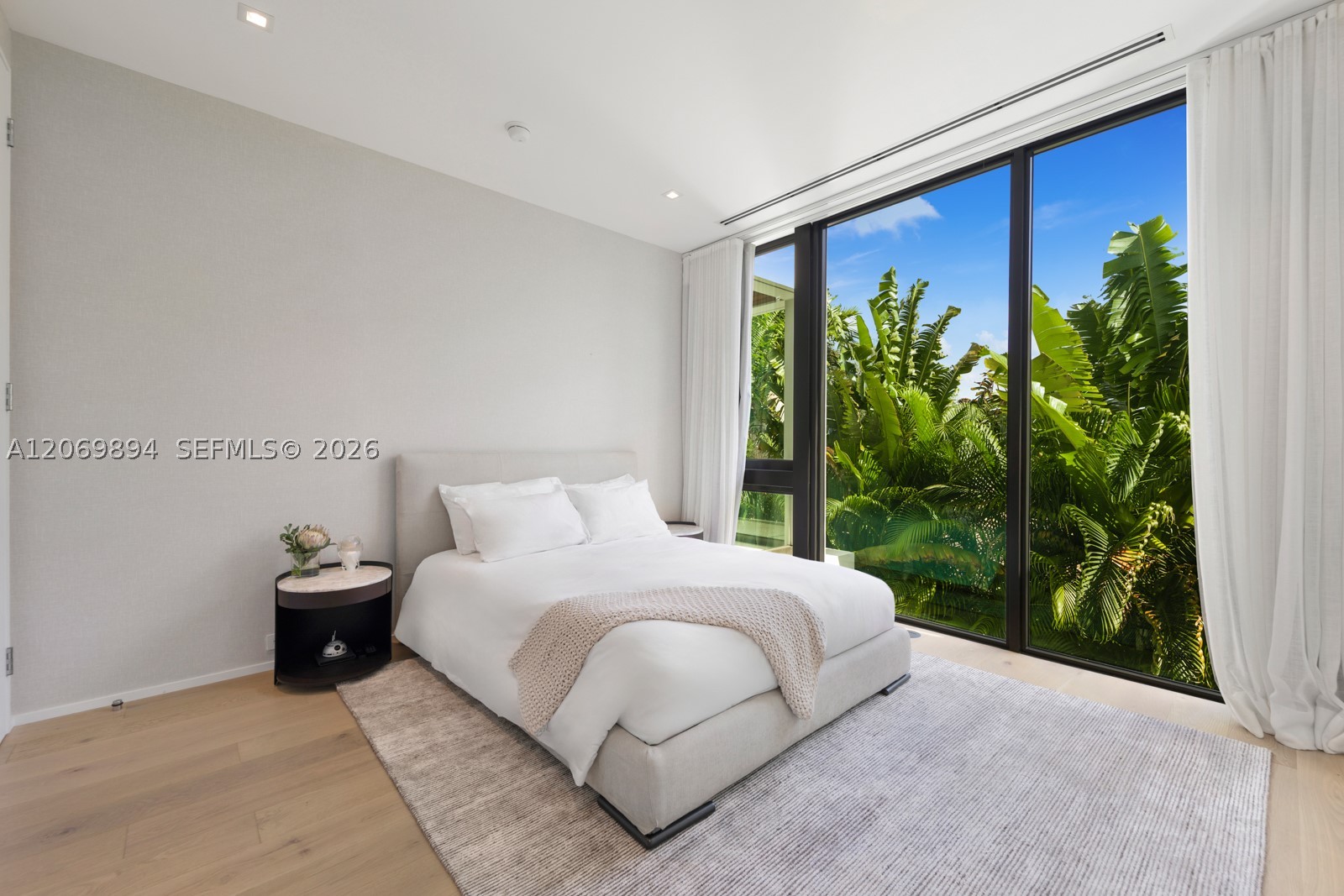 6015 N Bay Rd, Miami Beach FL 33140