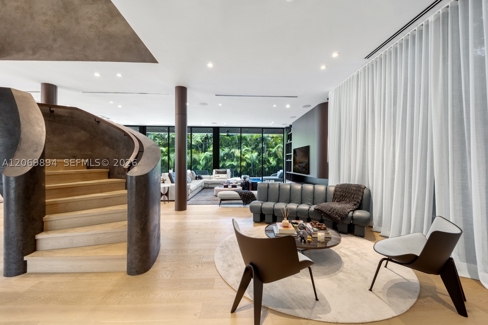 6015 N Bay Rd, Miami Beach FL 33140