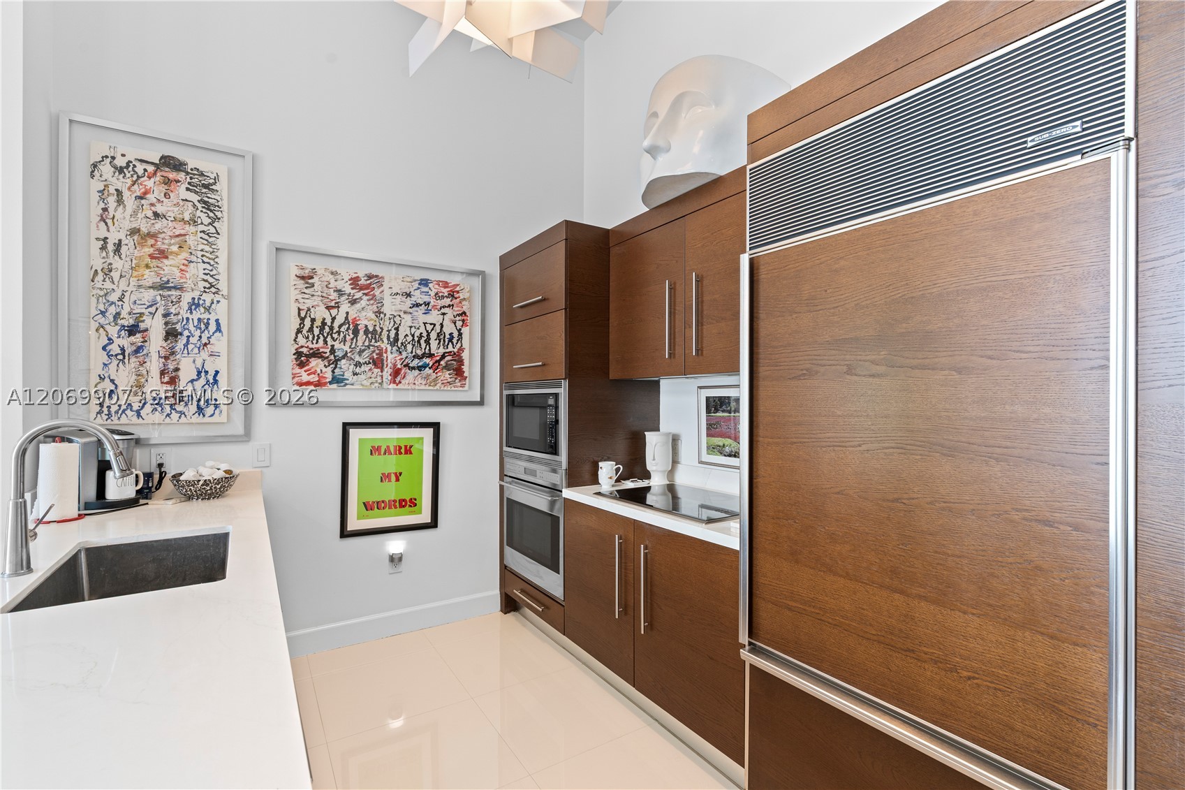 465 Brickell Ave #4106, Miami FL 33131