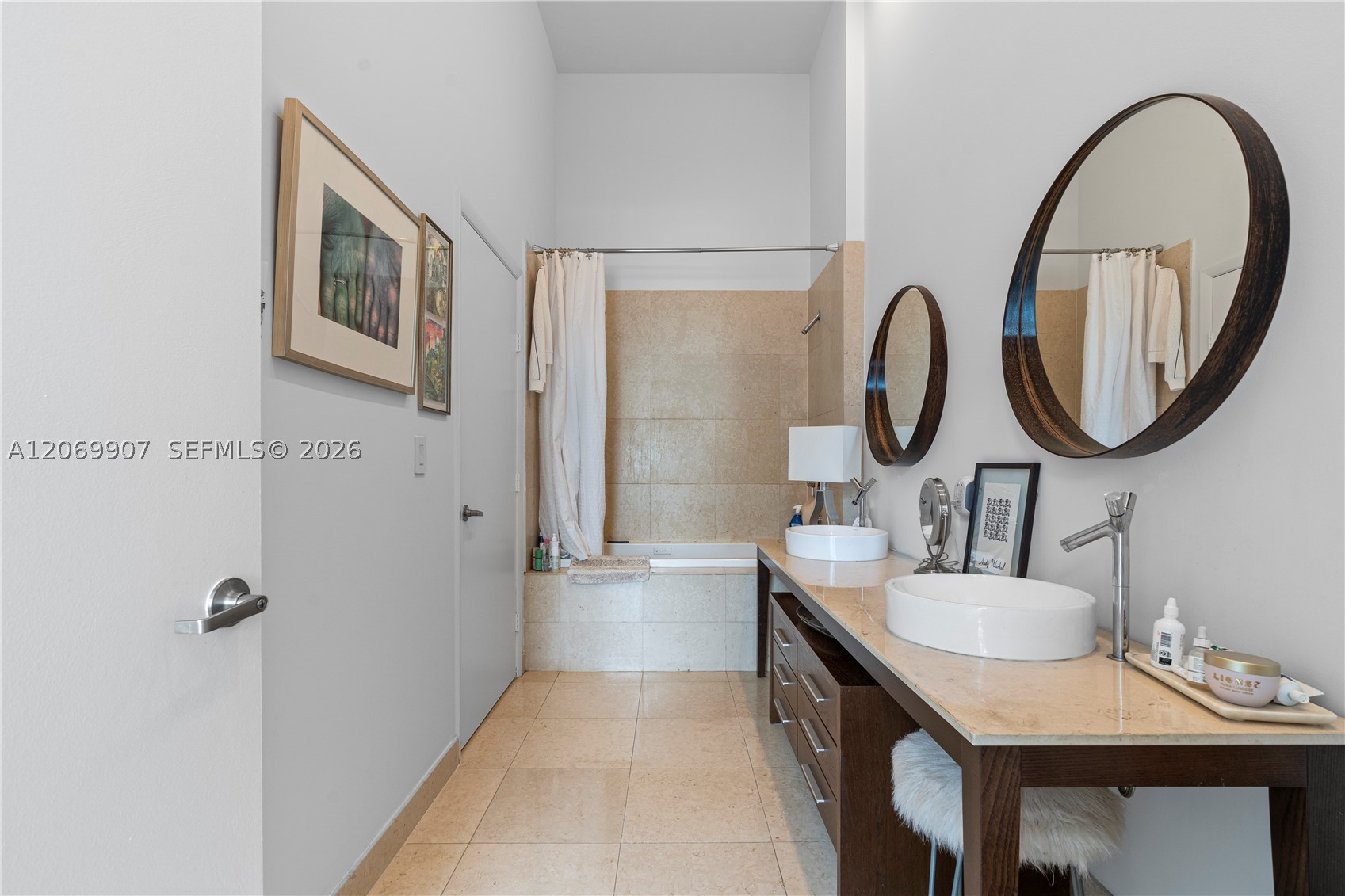 465 Brickell Ave #4106, Miami FL 33131