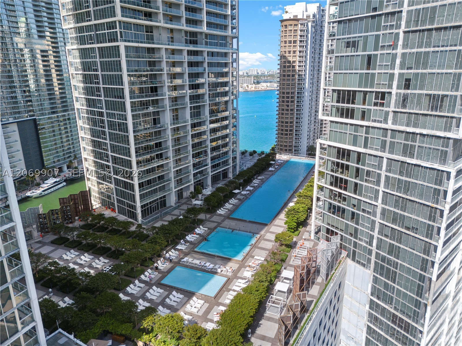 465 Brickell Ave #4106, Miami FL 33131