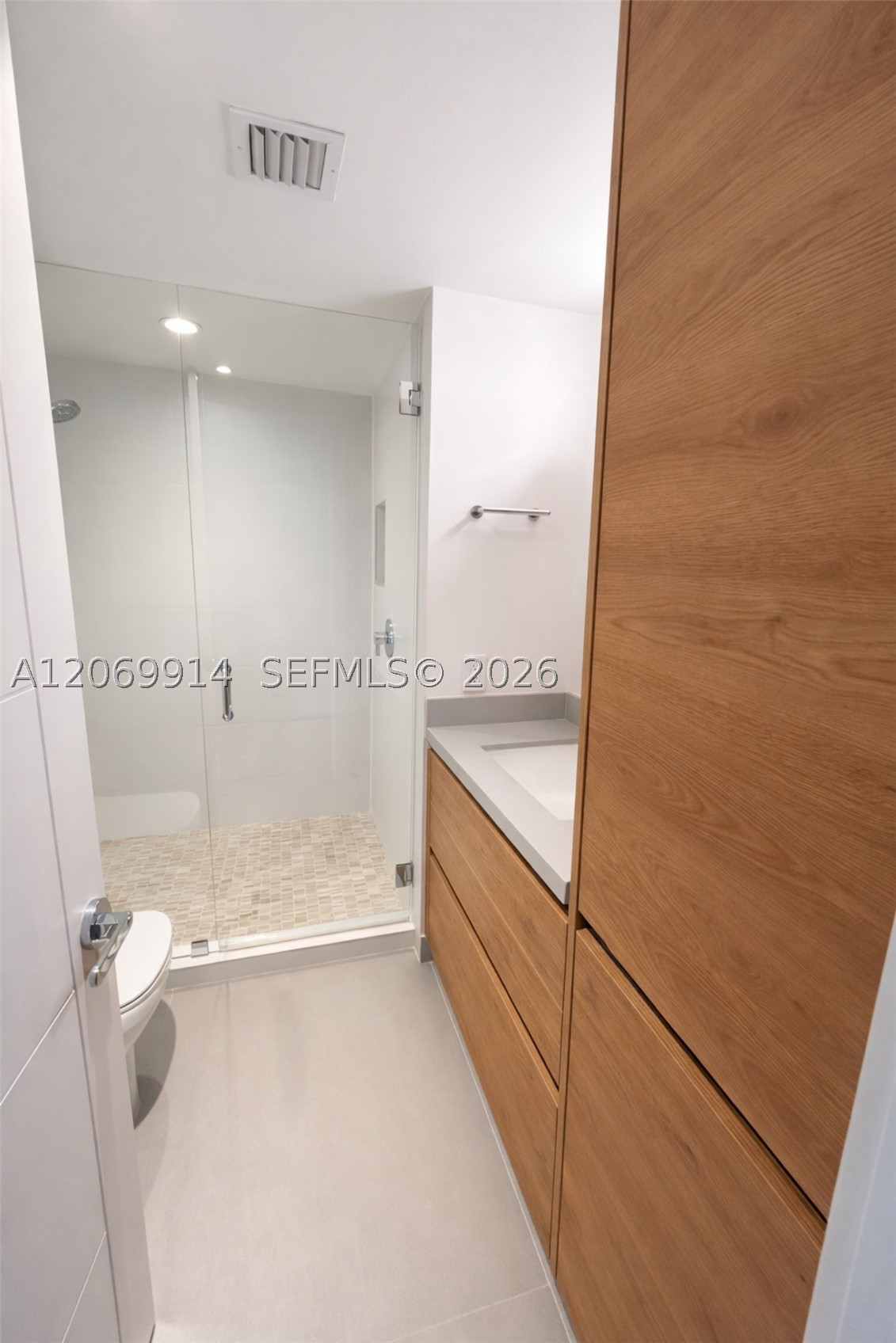 520 Brickell Key Dr #A1421, Miami FL 33131